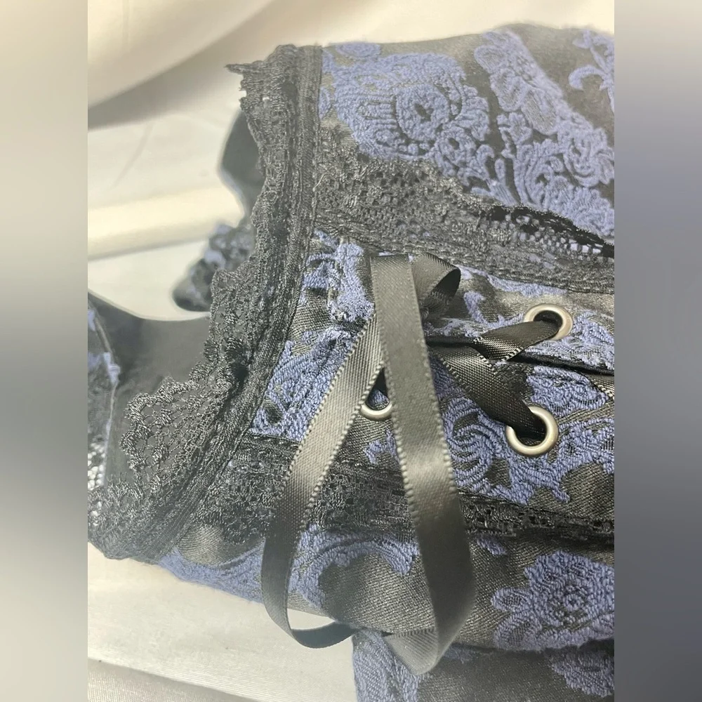 Vintage tripp 2x Victorian corset in blue and black vintage torrid plus size - Picture 6 of 10